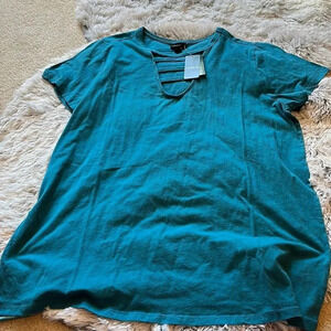New Torrid shirt Size 00